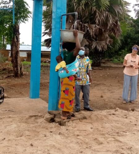 Projet de réalisation de point d’eau autonome dans les unités des soins périphérique de la région centrale.